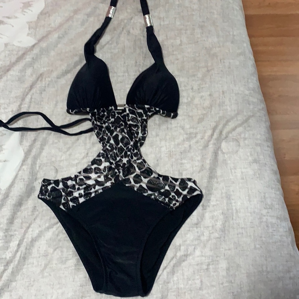 One piece swimsuit